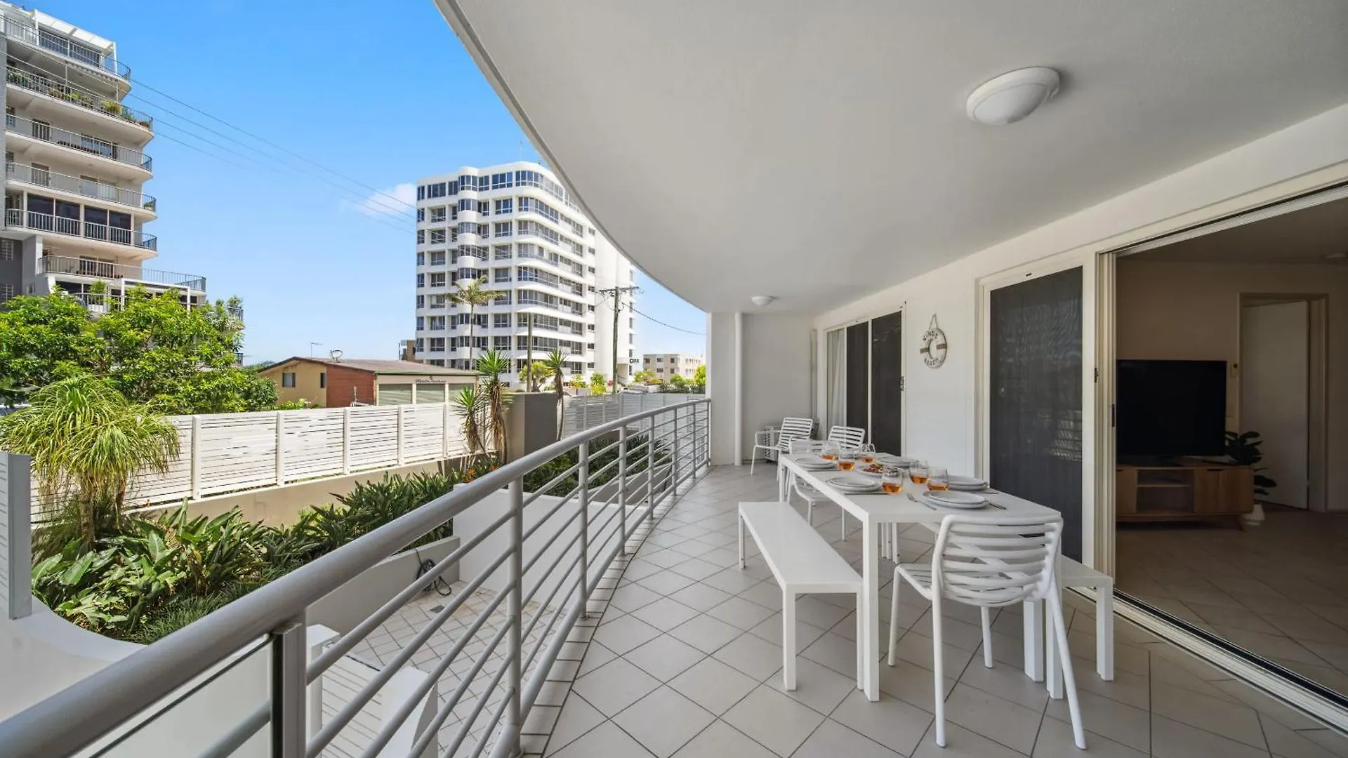 Windsong Caloundra Sunsets Sea Breezes And Style Apartment