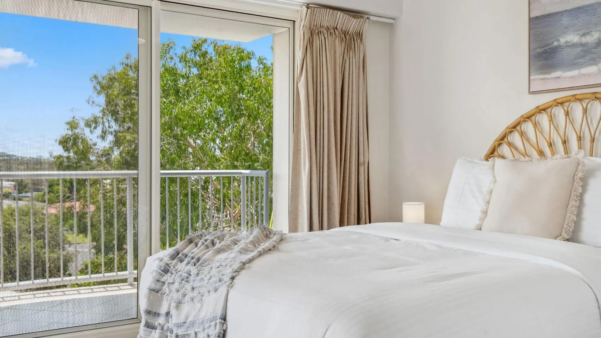 Windsong Caloundra Sunsets Sea Breezes And Style Apartment