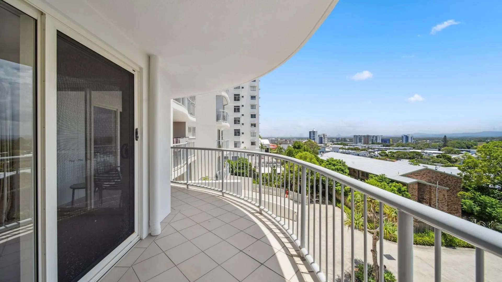 Windsong Caloundra Sunsets Sea Breezes And Style Apartment 0*,  Australia