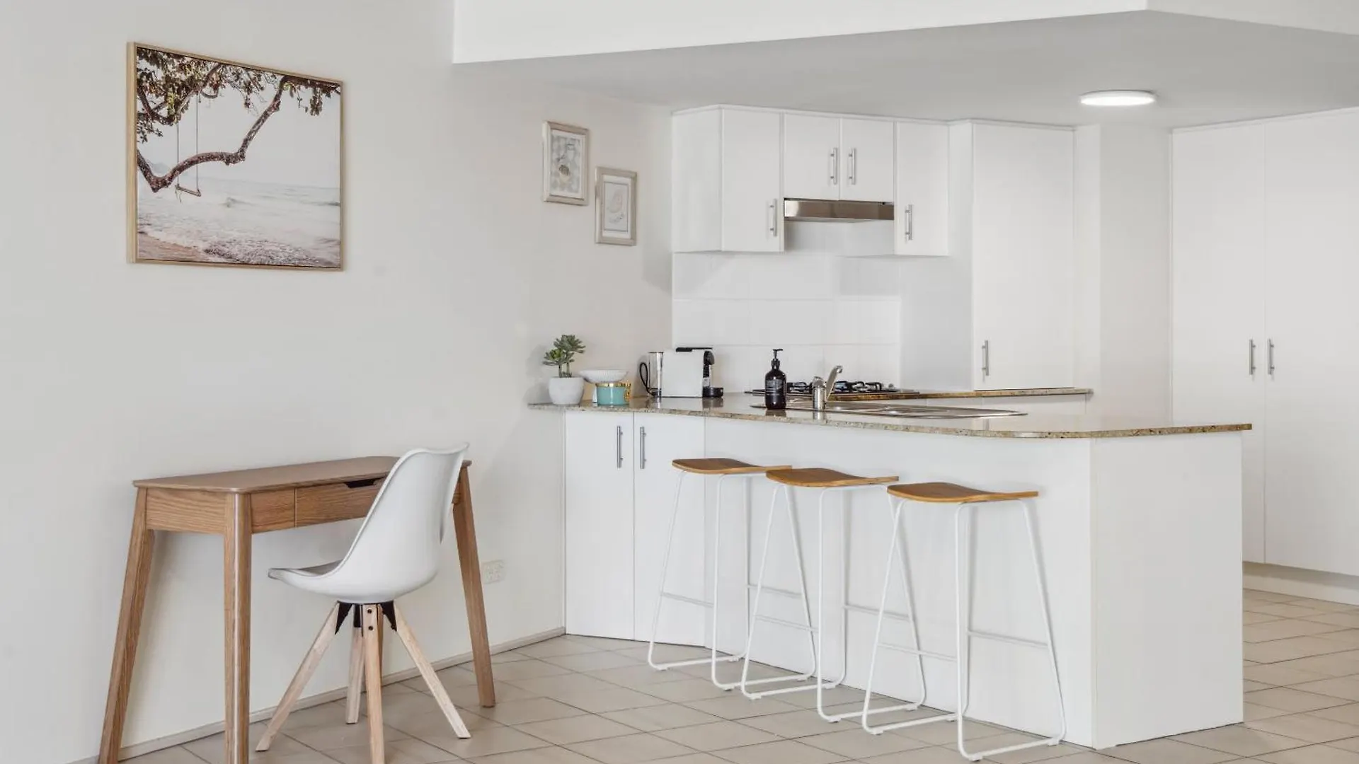 Windsong Caloundra Sunsets Sea Breezes And Style Apartment